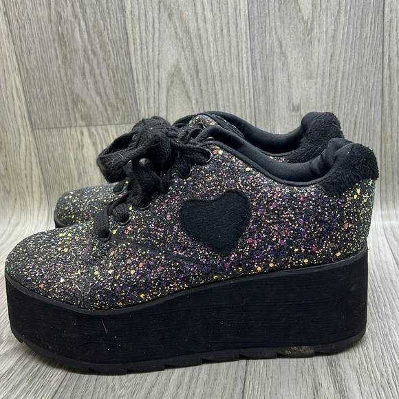YRU Lala Heart', Black Glitter Platform Sneaker - Picture 4 of 9